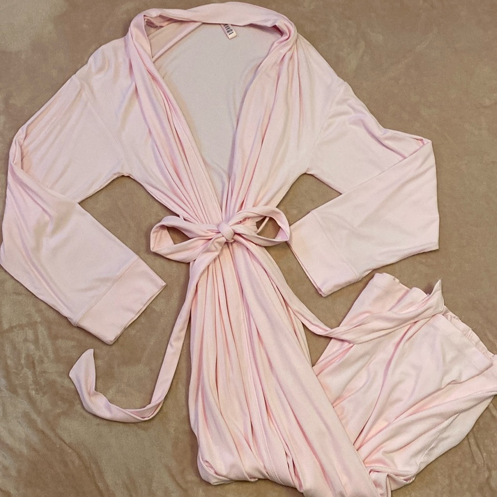 Skims soft lounge long robe cherry blossom